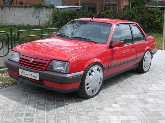 Opel Mancona
