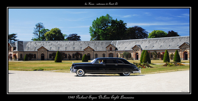 Packard De Luxe Eight limousine