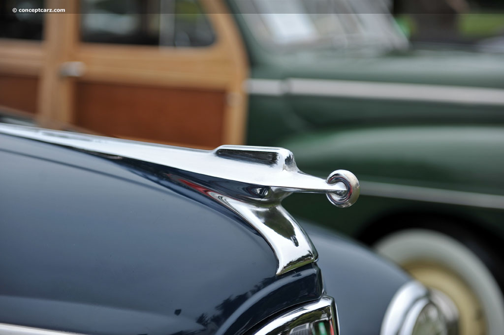Packard Super Deluxe Eight 4dr sedan