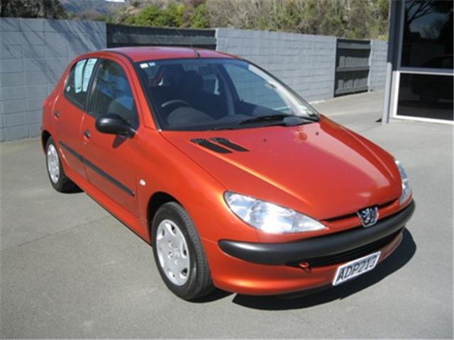 Peugeot 206 XR 16 Tiptronic