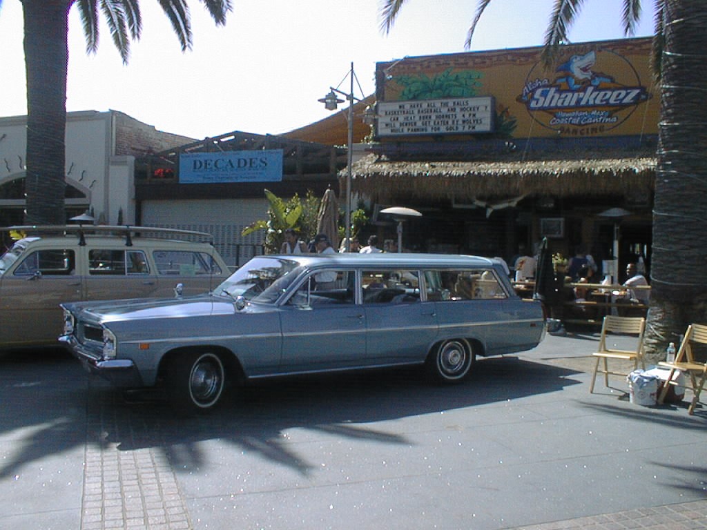 Pontiac Catalina safari wagon