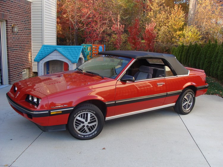 Pontiac Sunbird 2000