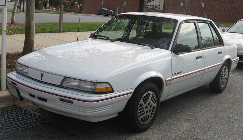 Pontiac Sunbird LE 4dr