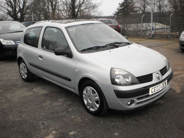 Renault Clio 14 16V