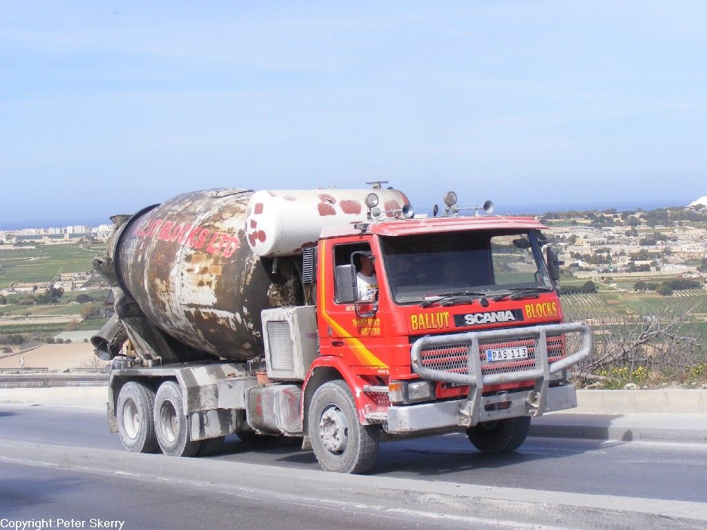 Scania 113M Mixer