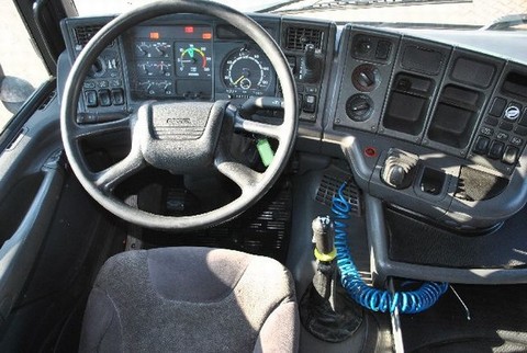 Scania 124L 380