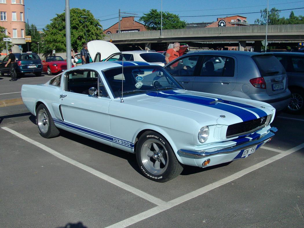 Shelby GT250 fastback