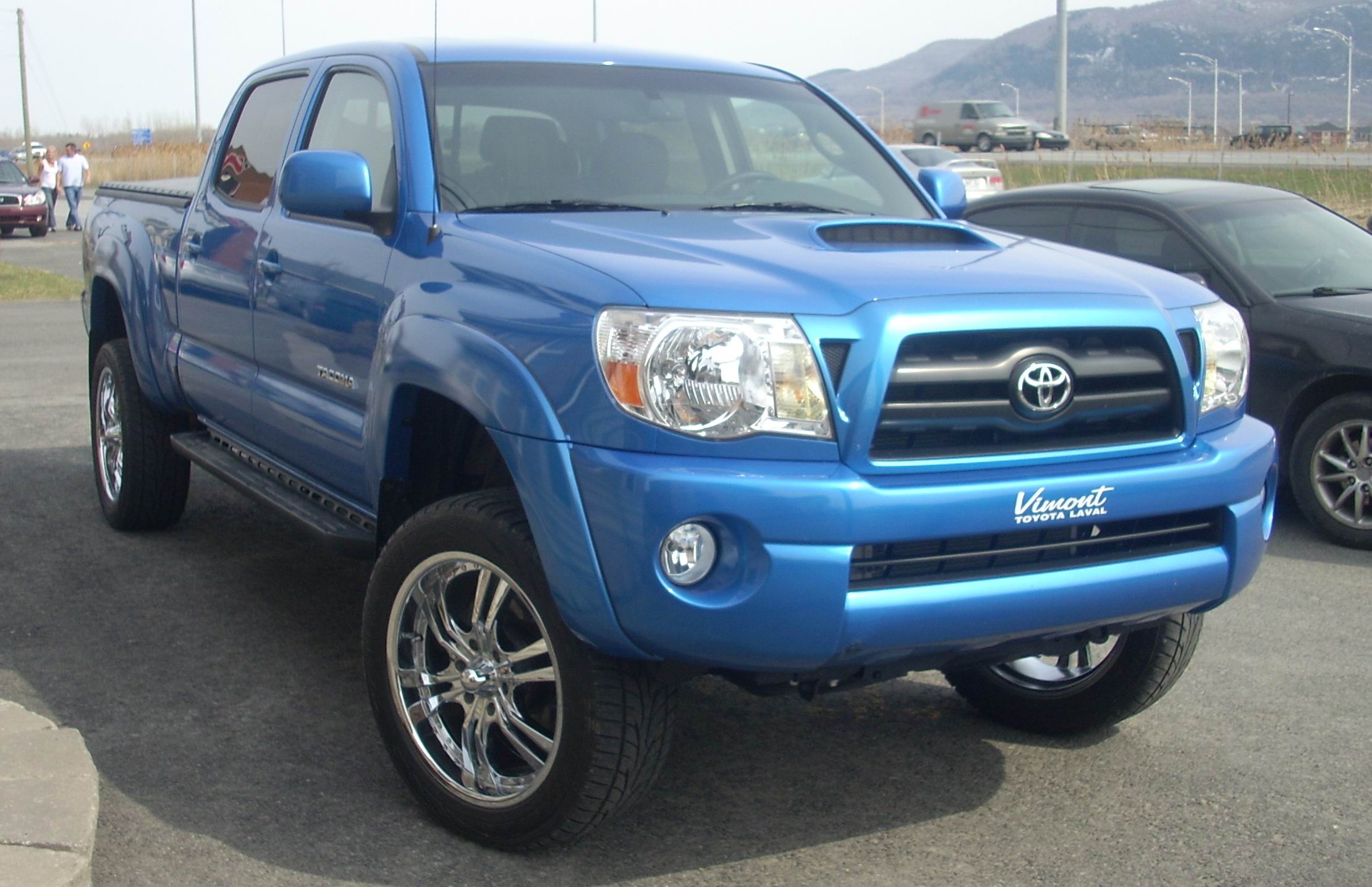 Toyota Tacoma crew cab