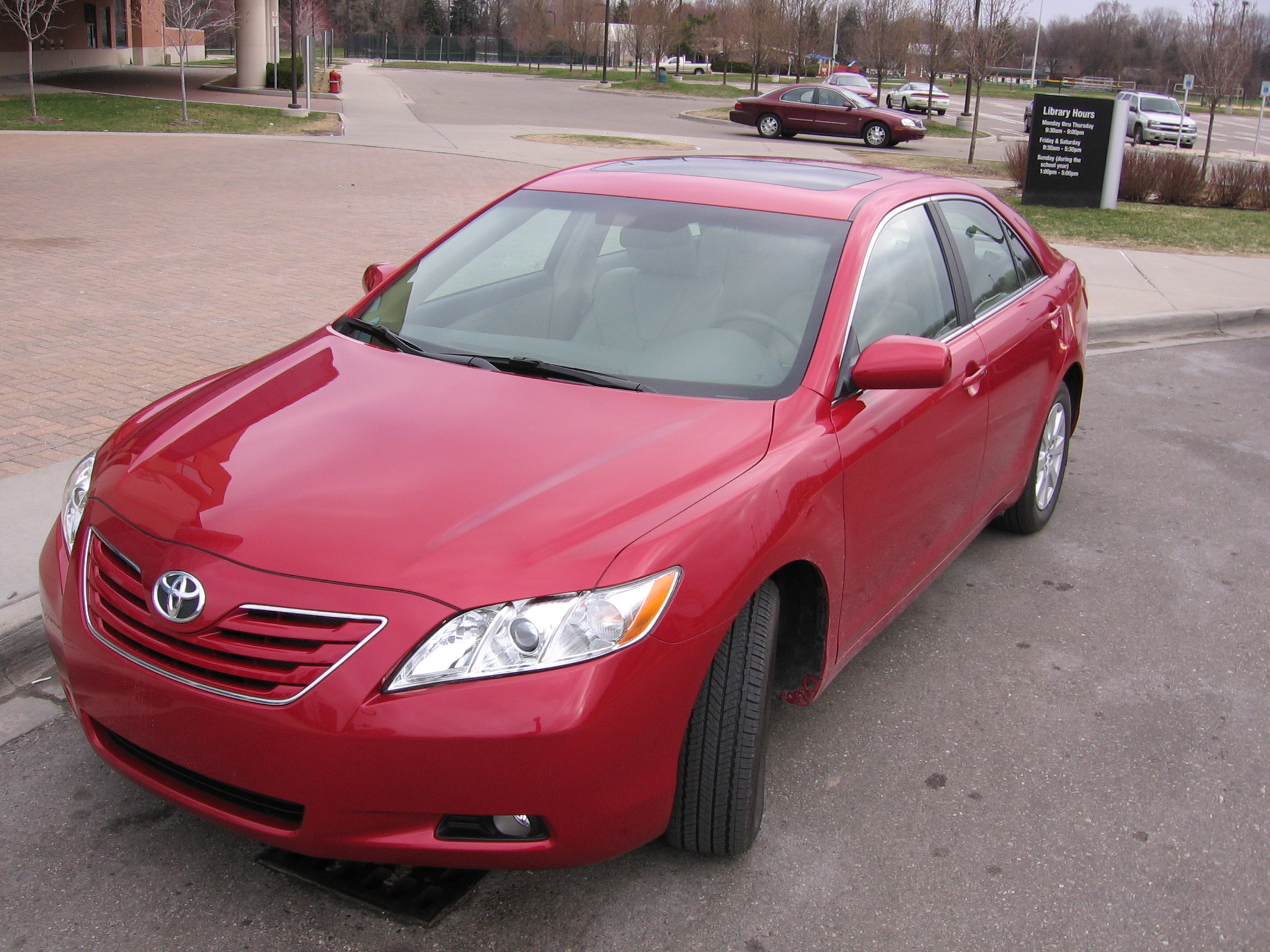 Toyota Camry LE V6 - specs, photos, videos and more on TopWorldAuto