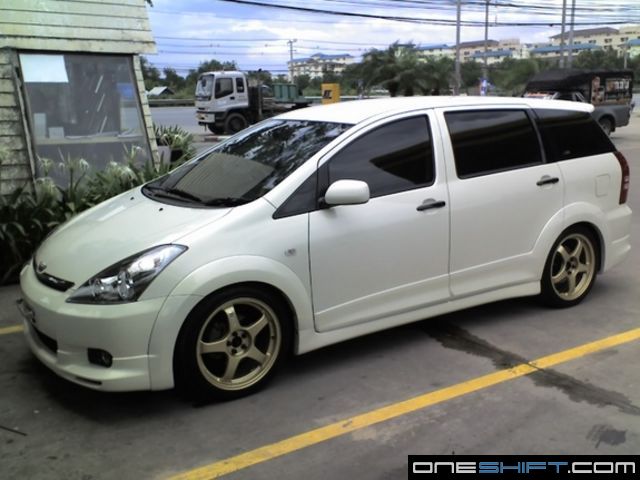 Toyota Wish TRD Sports