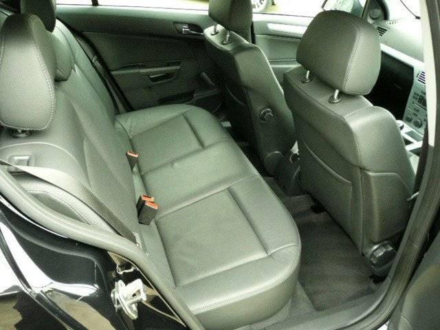Vauxhall 16 5 door hatchback