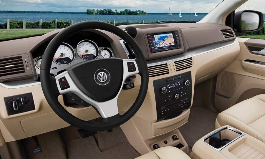 Volkswagen Routan SE