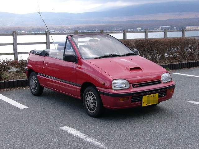 Daihatsu Leeza