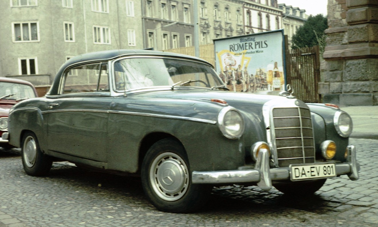 Mercedes-benz ponton