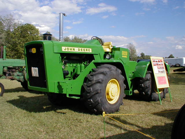 John deere 8010