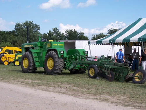 John deere 8010