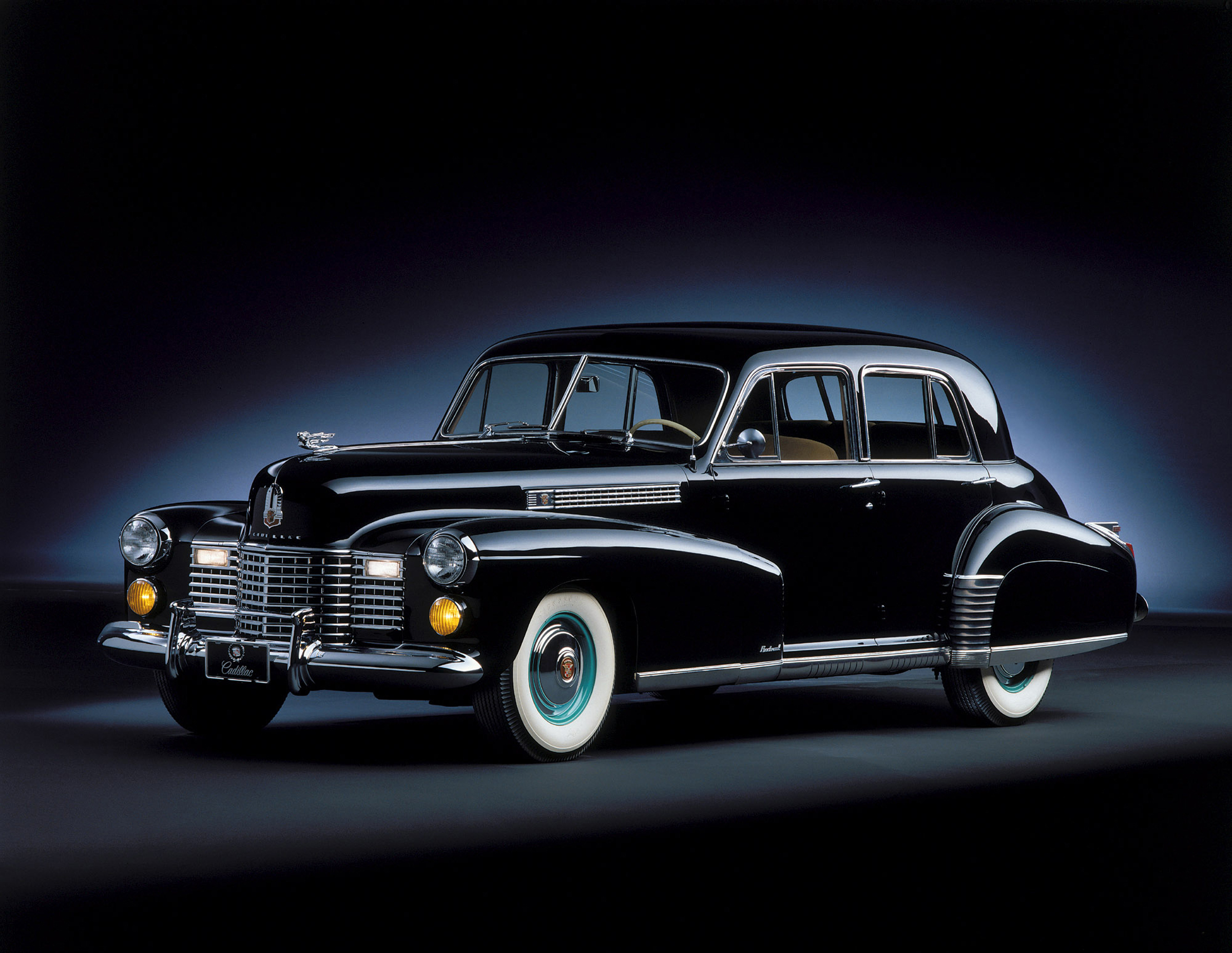 Старые машины черные. Cadillac Sixty Special 1938. Cadillac Sixty Special 60 sedan 1941. Кадиллак 1920х. Кадиллак Флитвуд 1941.
