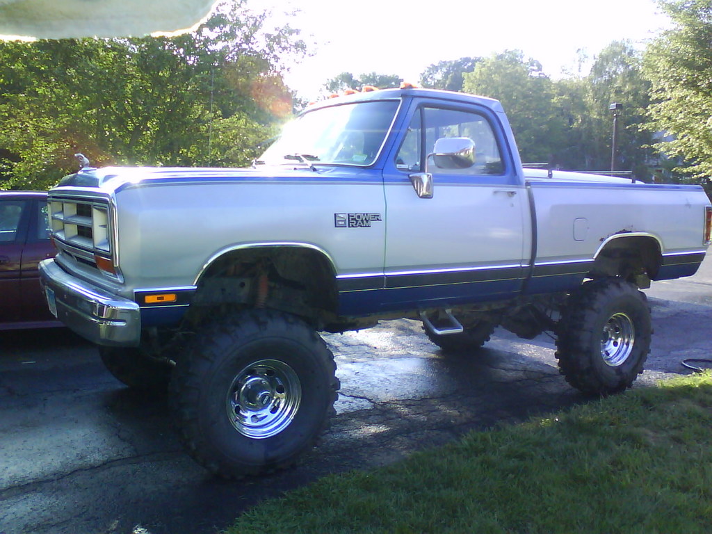 Dodge w-150