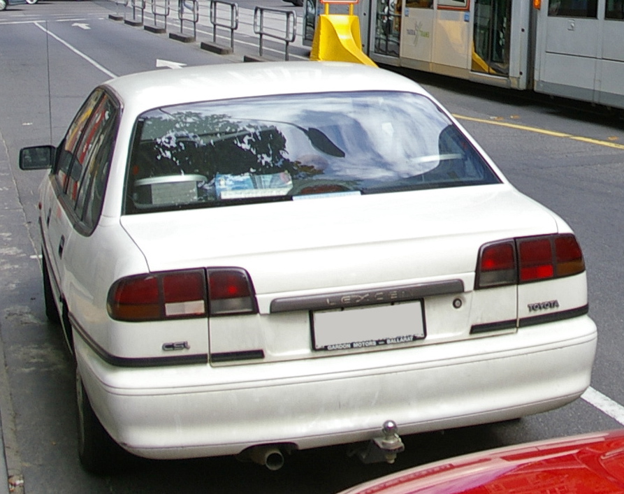 Toyota lexcen