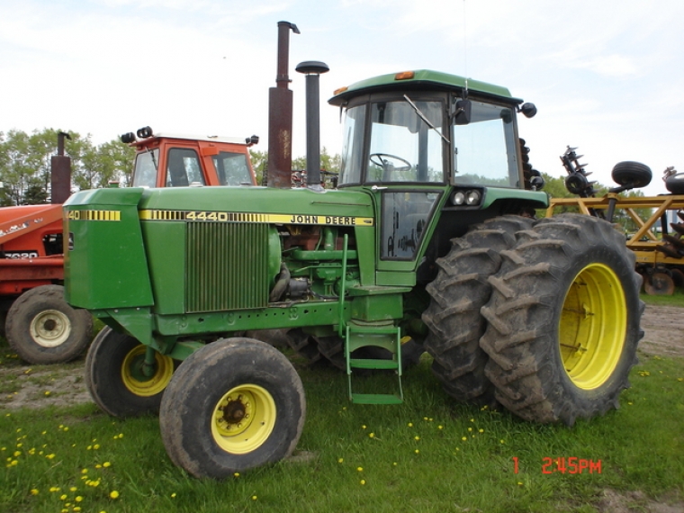 John deere 4440