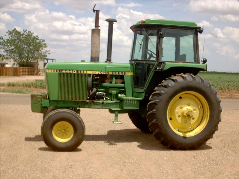 John deere 4440