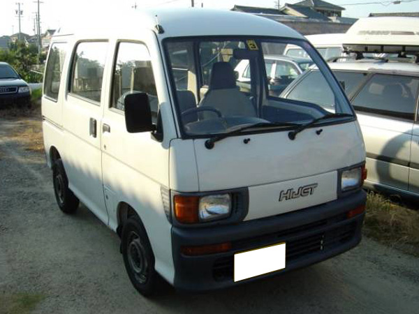 Daihatsu van