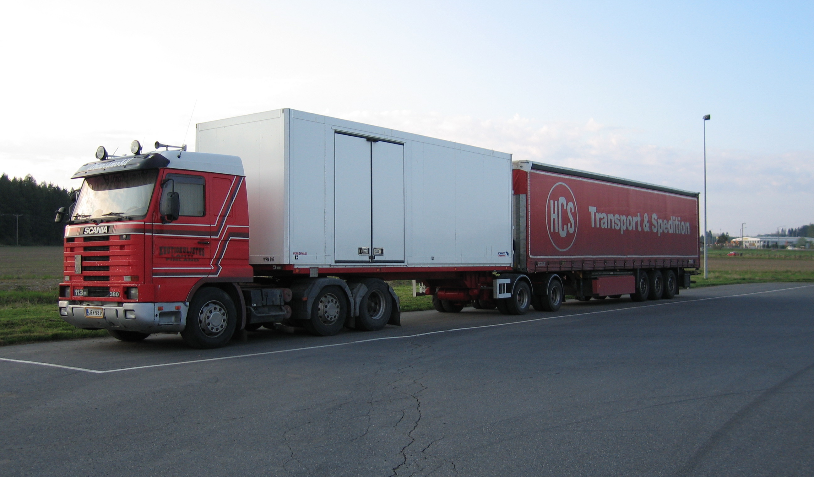 Скания паровоз. Скания 120м3 Тандем. Scania 113 Tandem. МАЗ сцепка Тандем 120 кубов. Скания 113 с полуприцепом.