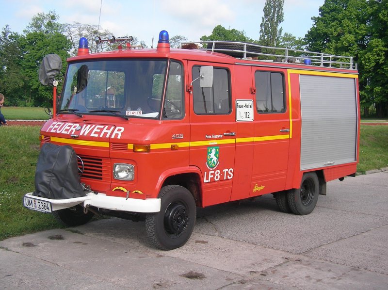 Mercedes-benz 409
