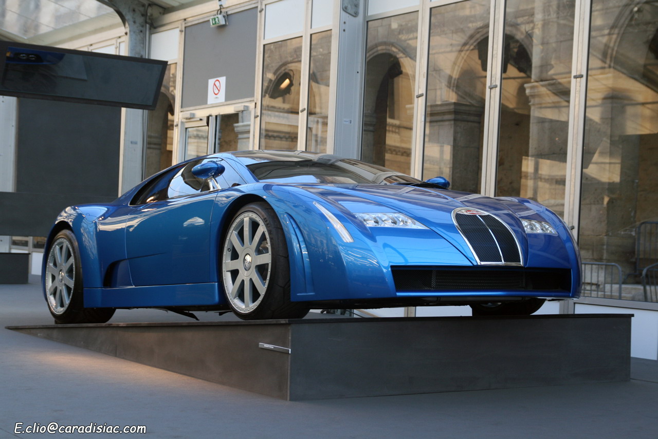 Bugatti 18. Bugatti Veyron Concept 1999. Бугатти 1999 года. Бугатти концепт 1-18. Louis Chiron.
