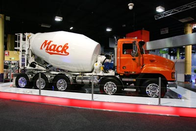 Mack metroliner