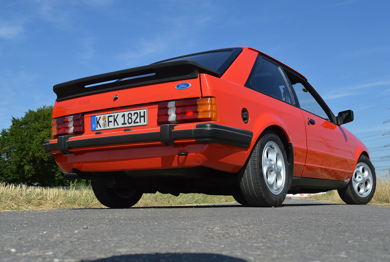 Ford Escort Xr3 Specs Photos Videos And More On Topworldauto