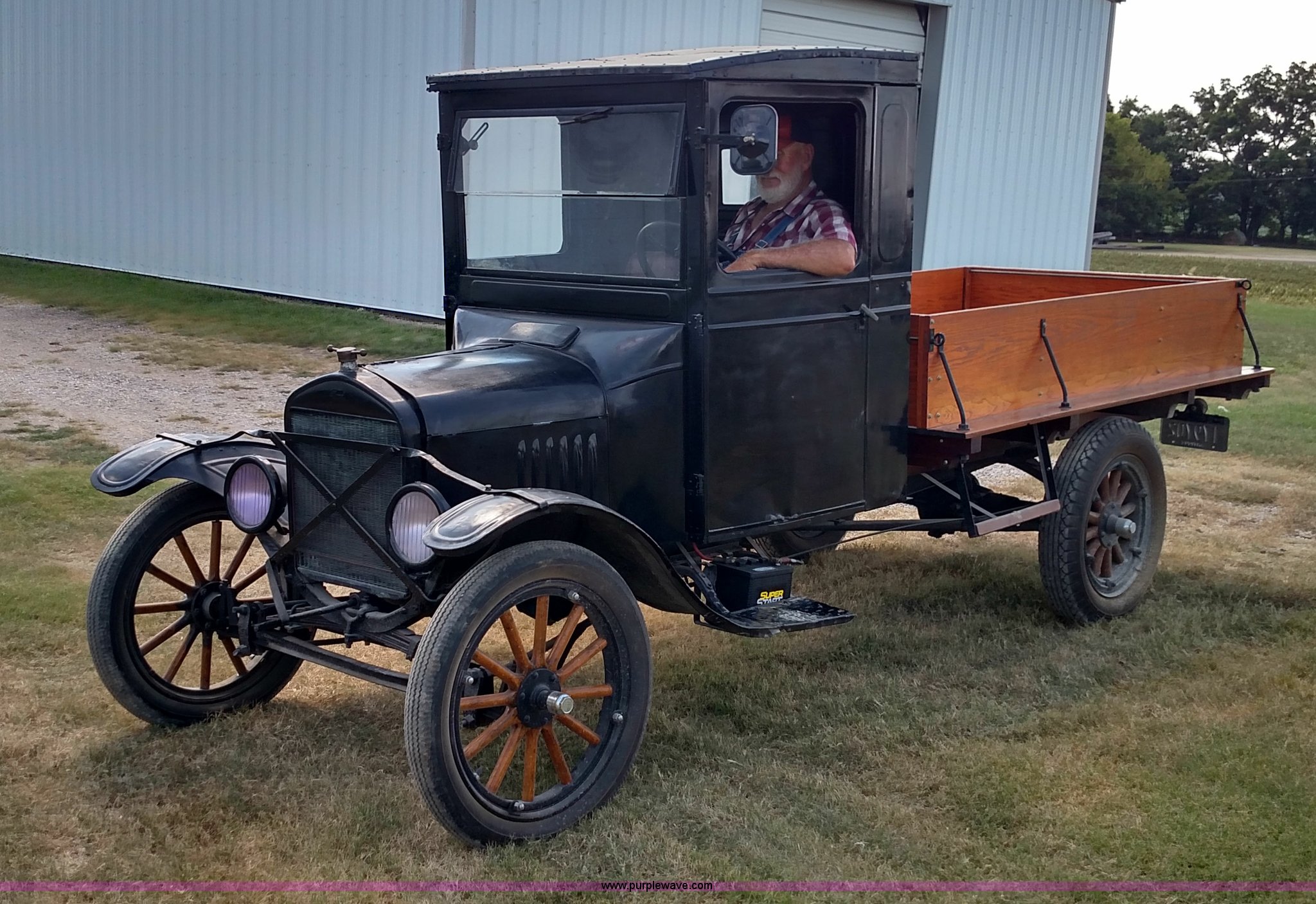 Ford Model T Truck specs, photos, videos and more on TopWorldAuto