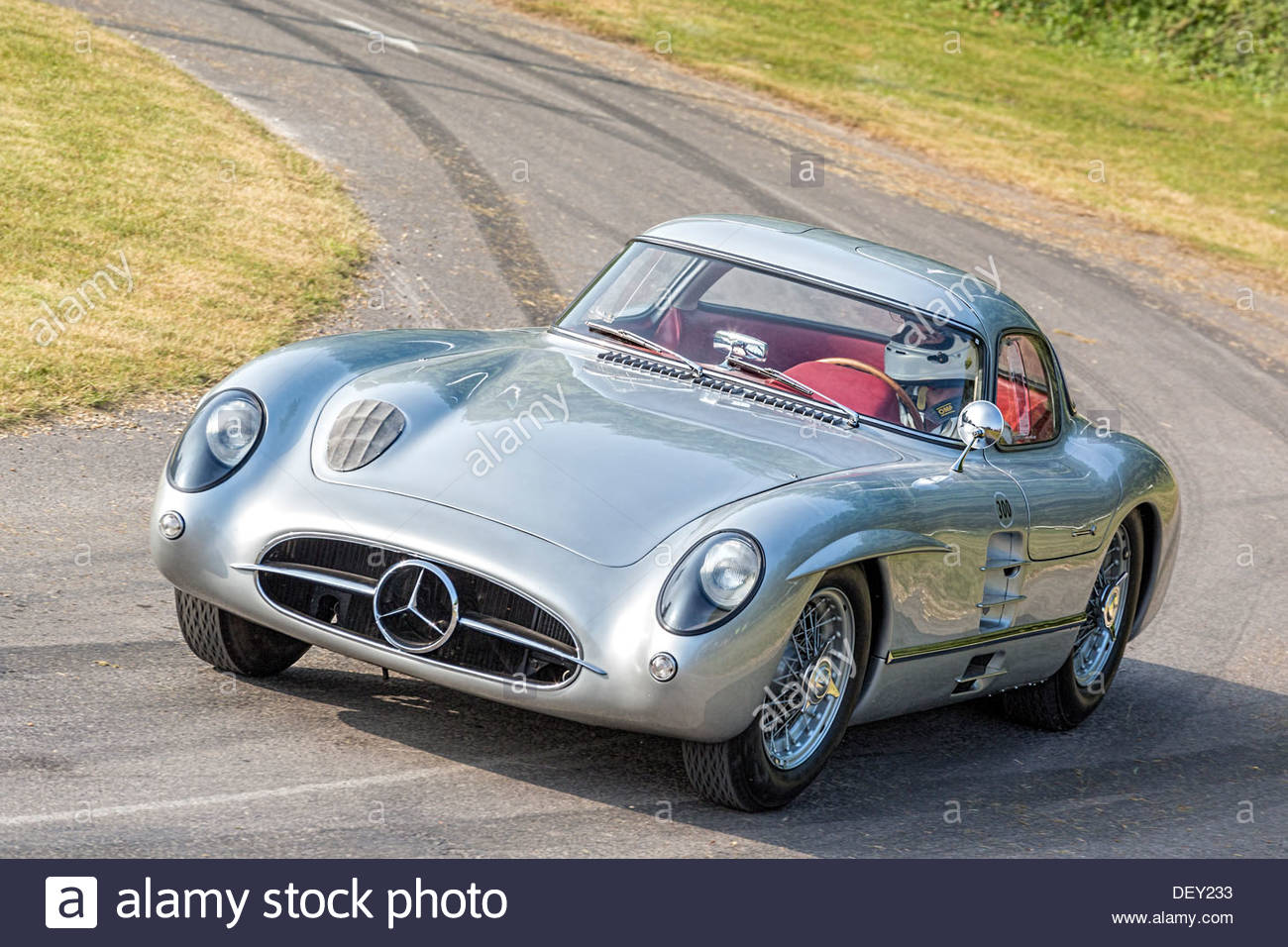 Mercedes Benz 300 Slr Uhlenhaut Coup Specs Photos Videos And More On Topworldauto