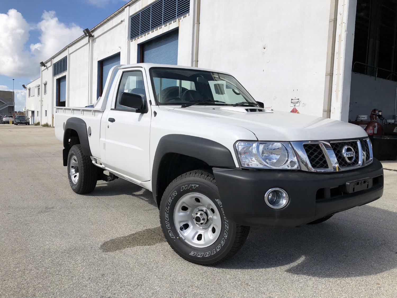 Nissan patrol pickup