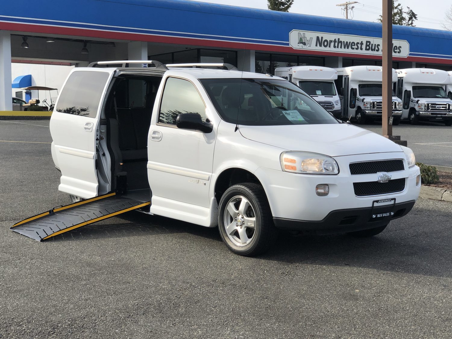 2008 chevy uplander van