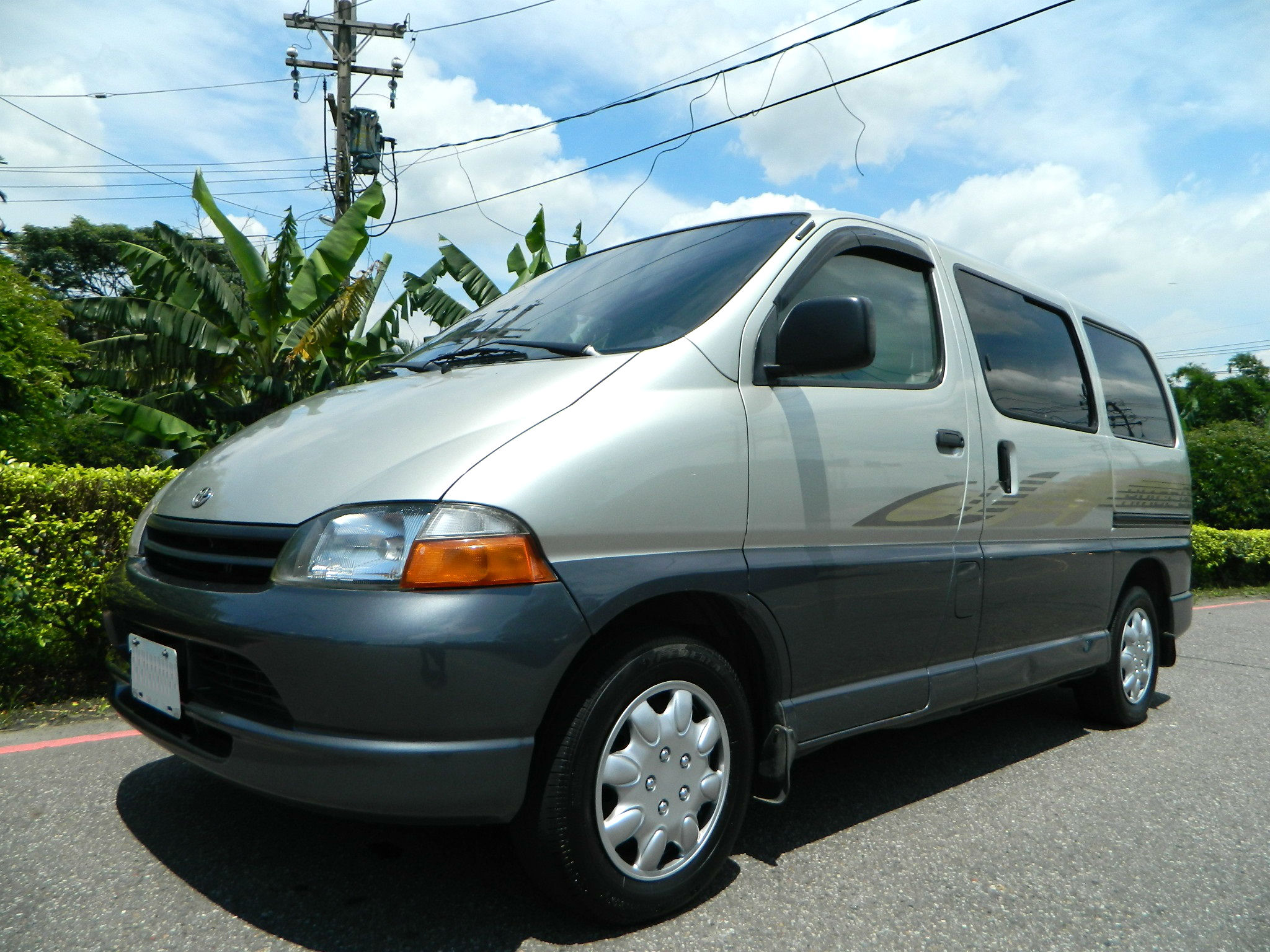 Toyota Hiace Solemio - specs, photos, videos and more on TopWorldAuto