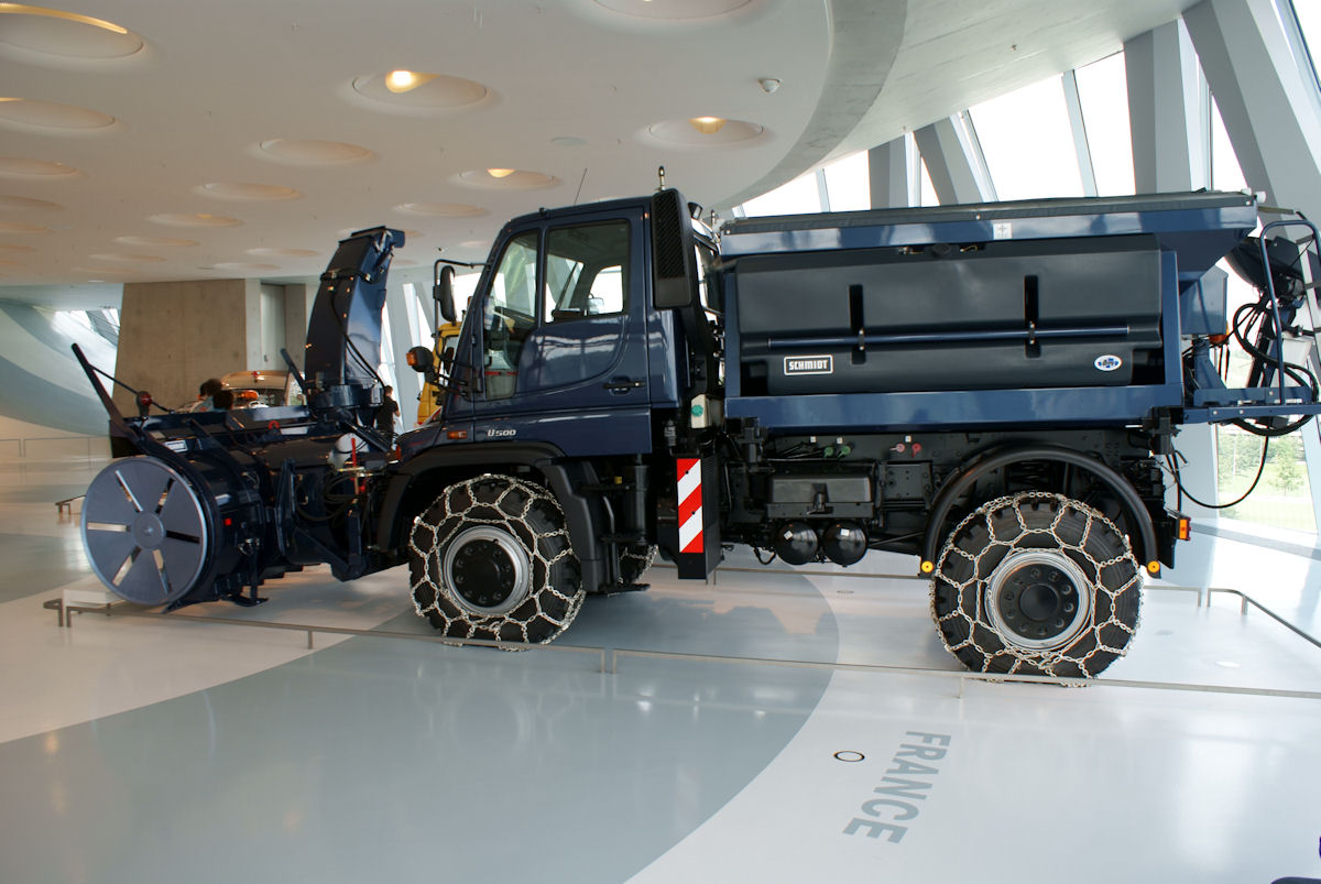 Мерседес Unimog u500