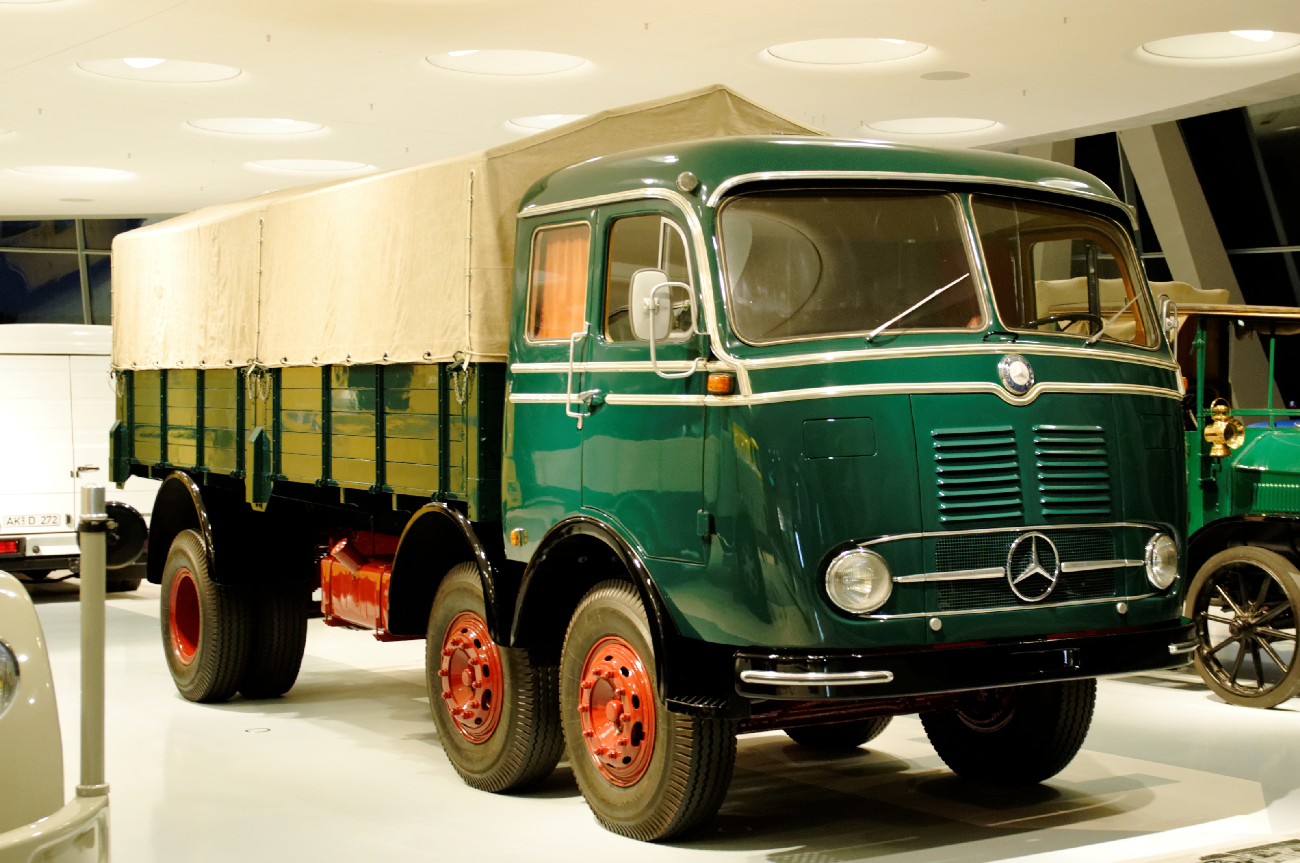 Topworldauto Photos Of Mercedes Benz Lp 333 Photo Galleries