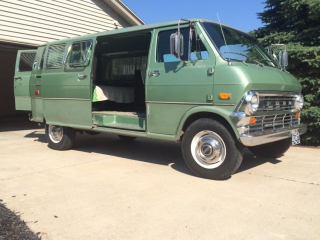 1972 ford club wagon
