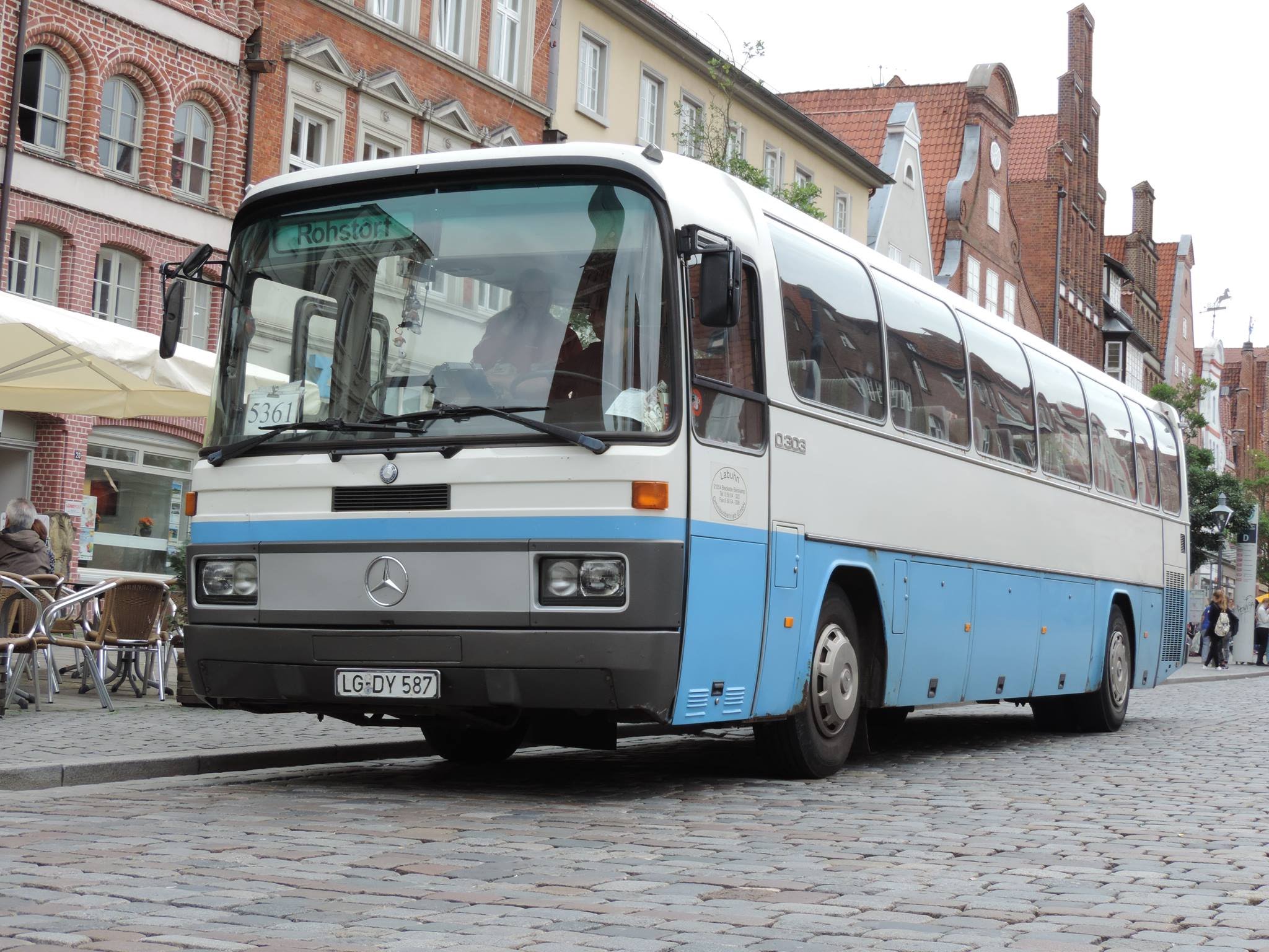 Автобус Mercedes Benz o303