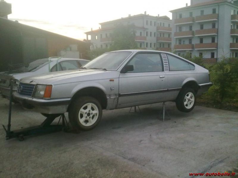 Opel monza 30 e