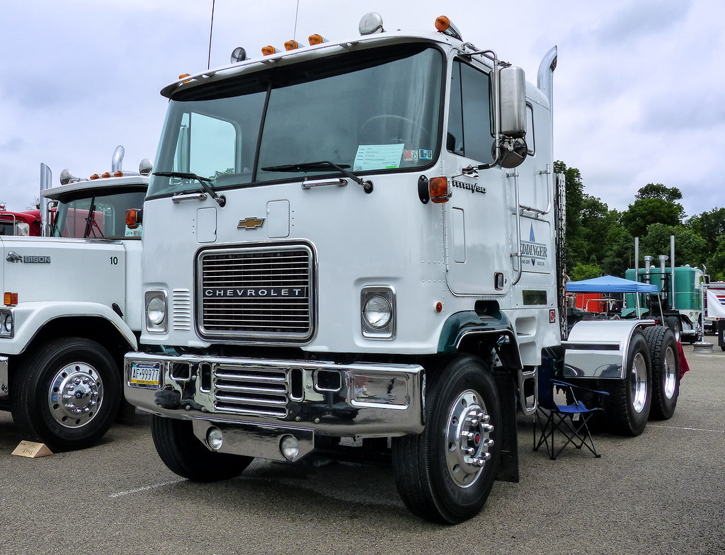 TopWorldAuto >> Photos of Chevrolet Titan 90 - photo galleries