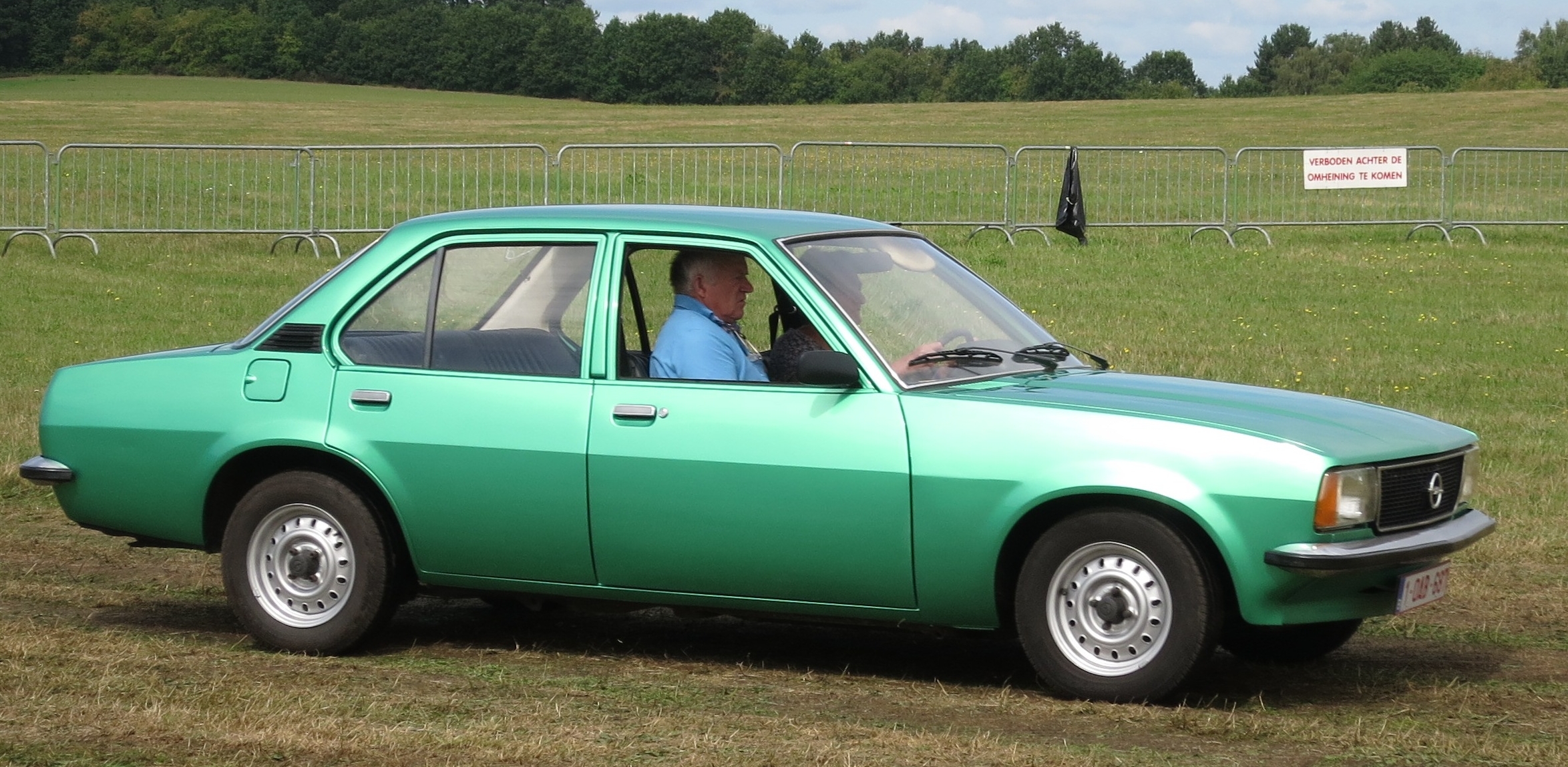 Opel ascona radmir
