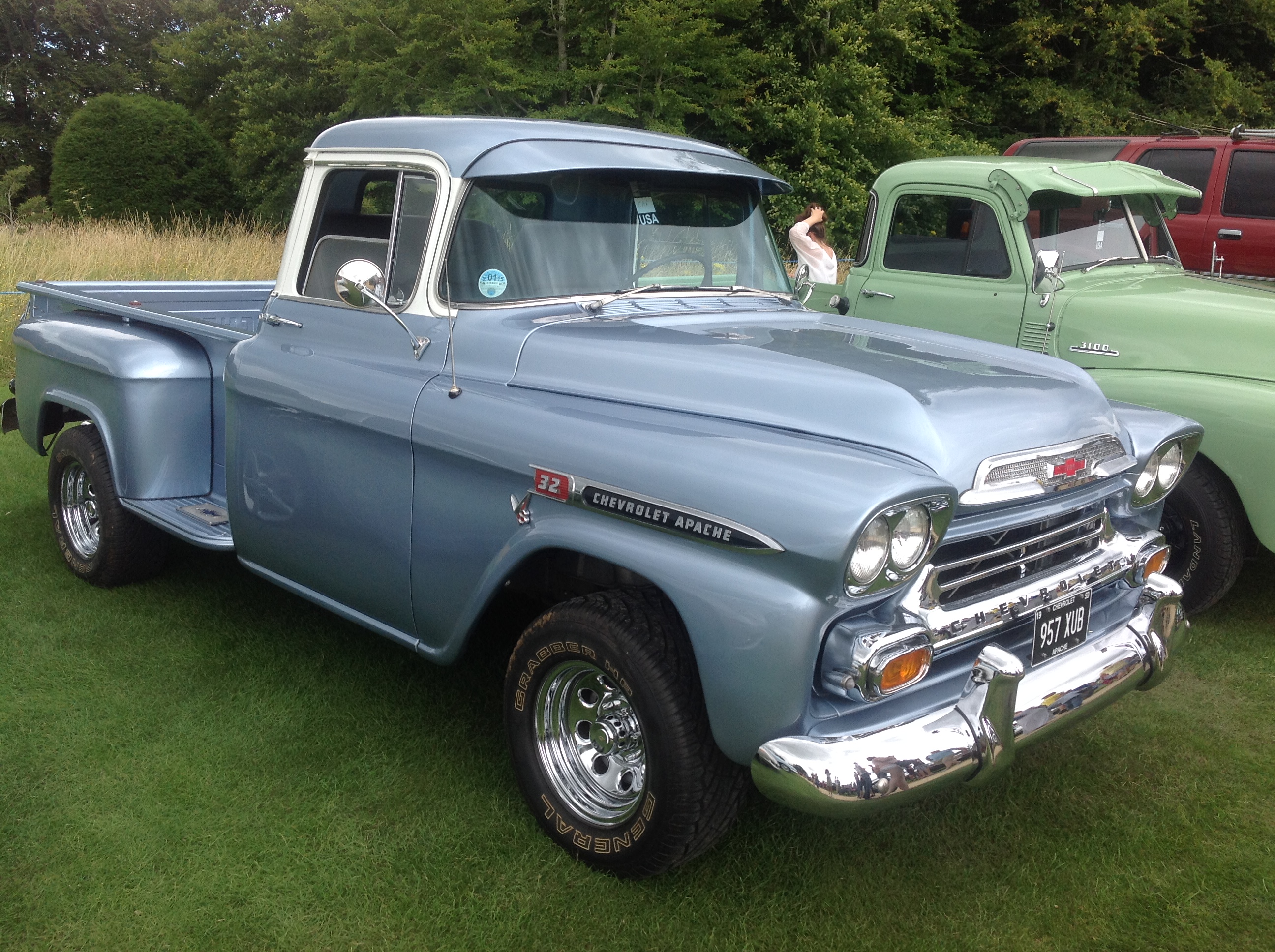 Chevrolet Apache 38