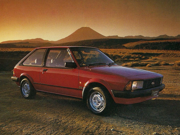 TopWorldAuto >> Photos of Ford Laser Sport 15 - photo galleries